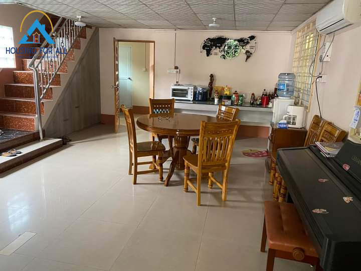 Home in Metric Way
