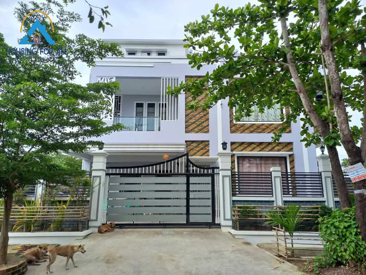 Home in Metric Way