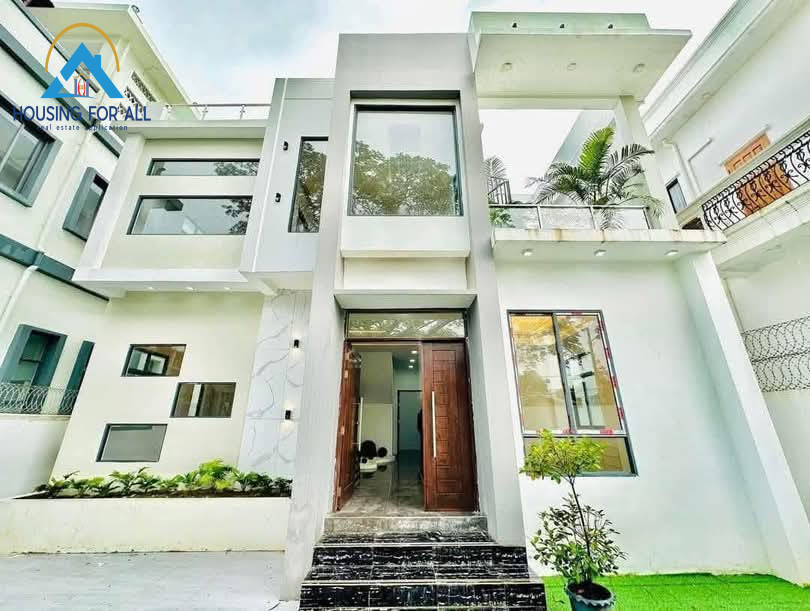 Home in Metric Way