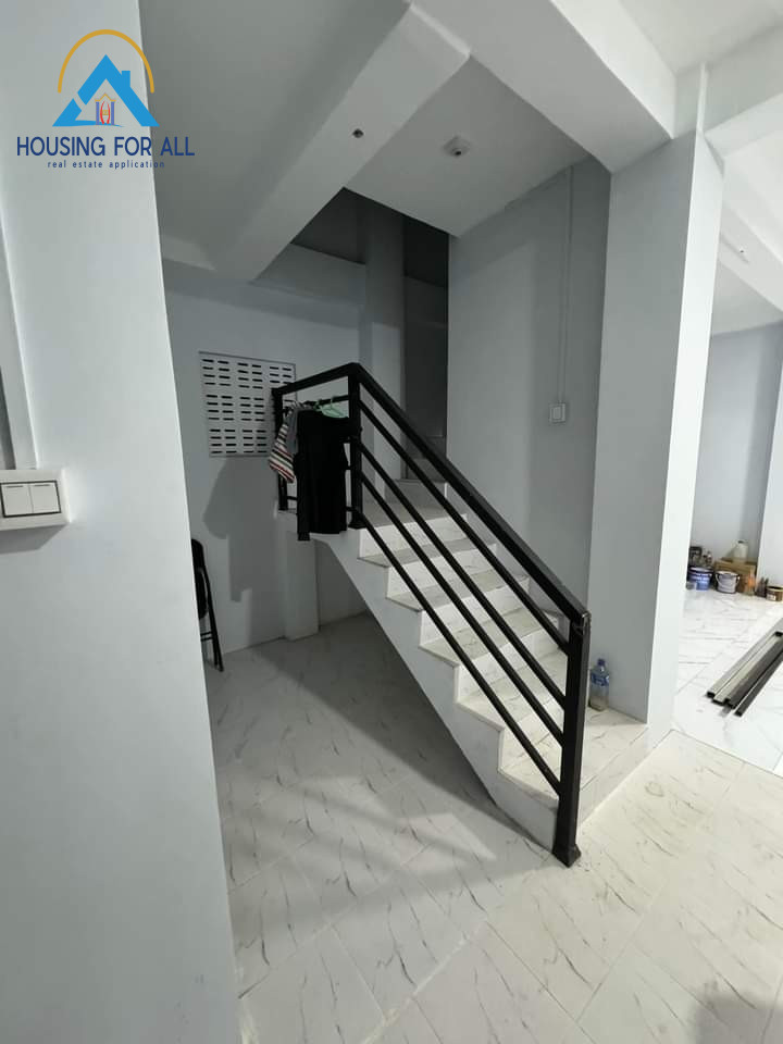 Home in Metric Way