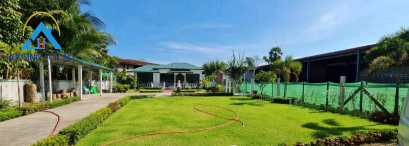 Home in Metric Way
