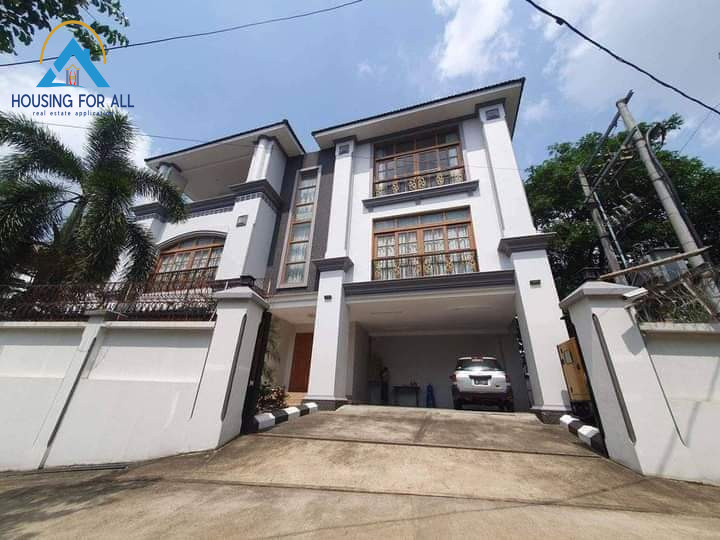 Home in Metric Way