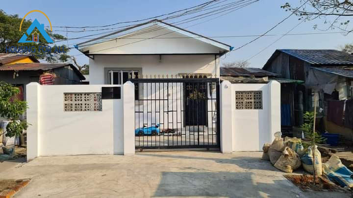 Home in Metric Way